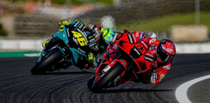 Bagnaia ganó y Valentino se despidió