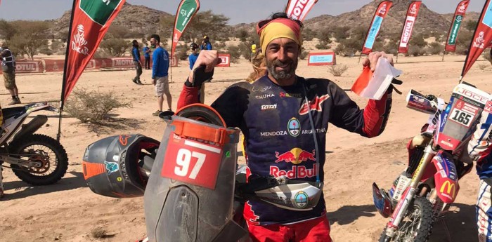 Terminó el Dakar con cuatro costillas rotas