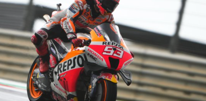 Márquez lideró la FP1 bajo la lluvia