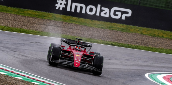 "1-2" de Ferrari en pista húmeda