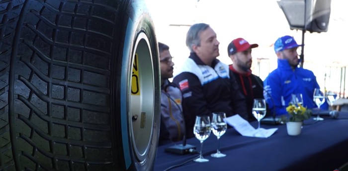 Pirelli, con la figura de Fangio en TC2000