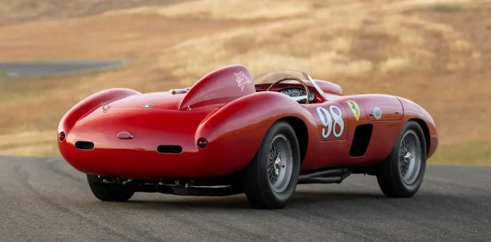 Pagaron U$D 22.005.000 una Ferrari que condujo Fangio