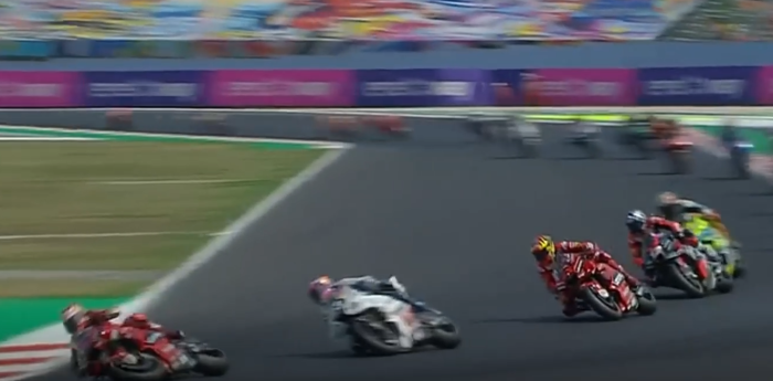 VIDEO: lideraba la carrera de MotoGP en San Marino y se cayó