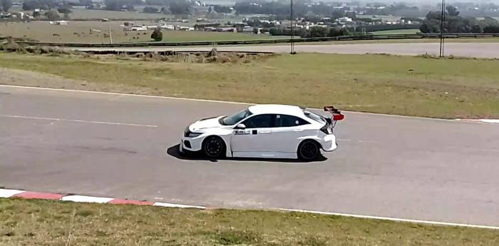 VIDEO: un ex campeón de TC prueba un TCR South America en Balcarce