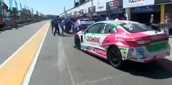 VIDEO: ¡casi se tocan en los boxes! Pernía vs. Llaver en los 200 Km del TC2000