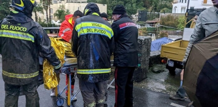 Polémica en Italia: un ministro confirmó 8 muertos por un alud pero el gobierno lo desmintió