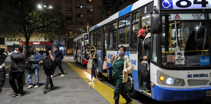 ¿Cómo funcionan los transportes y comercios por el feriado del 8 de diciembre?