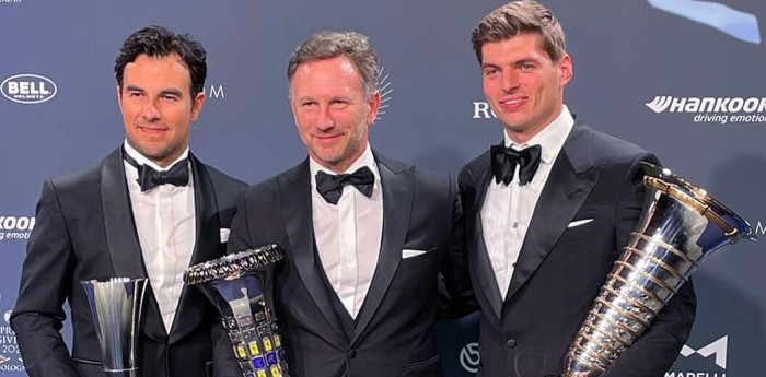 VIDEO: Checo Pérez y Verstappen miraron el Mundial de Qatar 2022 por celular