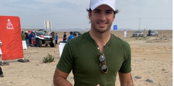 Carlos Sainz Jr llegó al Dakar a ver a su padre