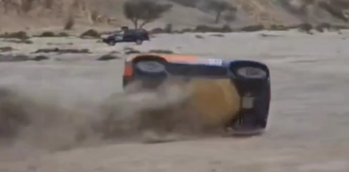 VIDEO: impactante vuelco tras un salto en la Etapa 1 del Dakar 2023