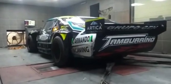 ¡Subí el volumen! Un auto de TC a fondo en el rolo