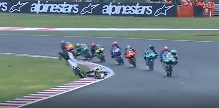Fuerte caída durante la carrera de Moto3 en Termas de Río Hondo