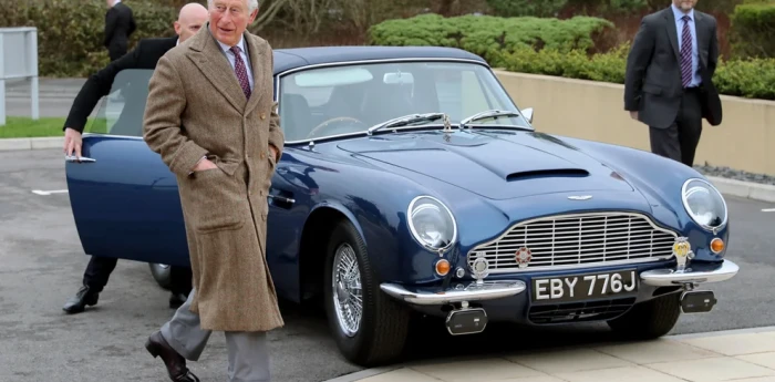 El Aston Martin del Rey Carlos que funciona con restos de vino y queso