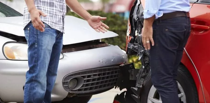 ¿Qué hacer si te choca un auto que no tiene seguro?