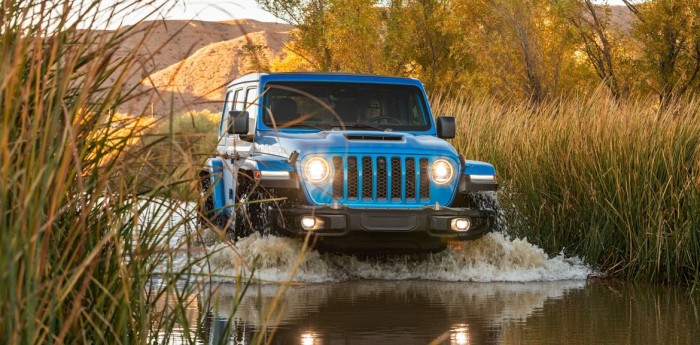 Jeep acompaña la reforestación de bosques en la Patagonia