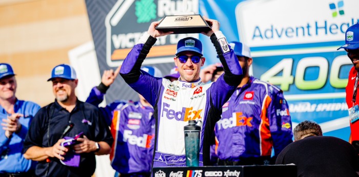 NASCAR; Hamlin ganó en Kansas y cortó una larga sequía