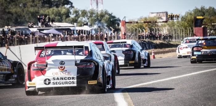 Top Race: el semáforo complicó a los pilotos en 9 de Julio ¿Qué pasó?