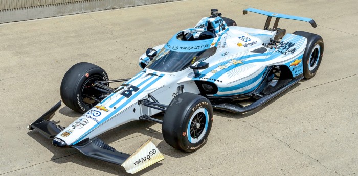 El auto de Canapino con el diseño de la Selección Argentina está listo para la Indy500