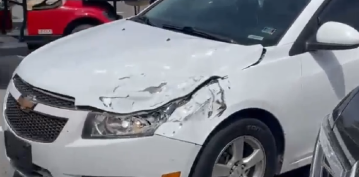 VIDEO: la historia de la dueña del auto golpeado por una rueda durante Indy 500