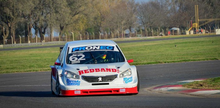 TC2000 Series: Stang sorprendió a último momento y ganó la carrera sprint del sábado