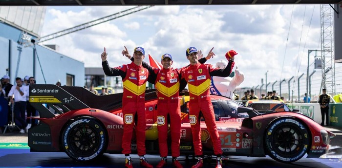 ¡Hasta las lágrimas! El festejo del equipo Ferrari tras el triunfo en las 24 Horas de Le Mans