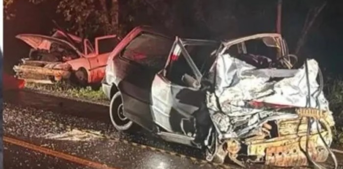 Entre Ríos: dos autos se estrellaron bajo la lluvia y murieron 4 personas