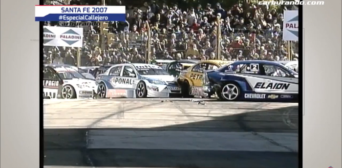 El TC2000 a lo NASCAR: así fue el embotellamiento en el Callejero de Santa Fe 2007