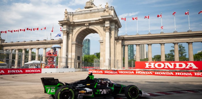 IndyCar: Canapino se la juega y pelea por meterse dentro del top 10 en Toronto