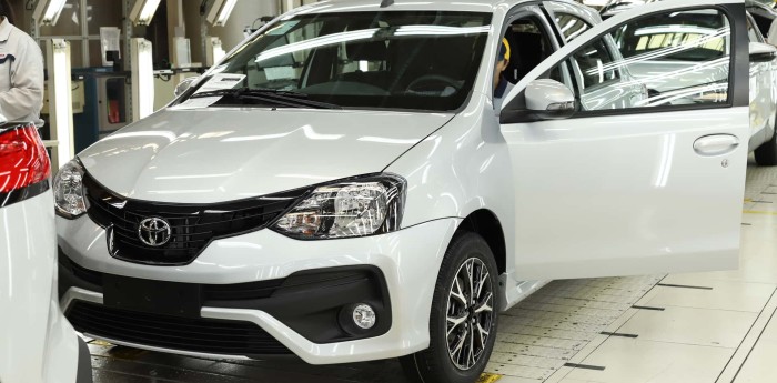 Toyota despide a un clásico: adiós al Etios
