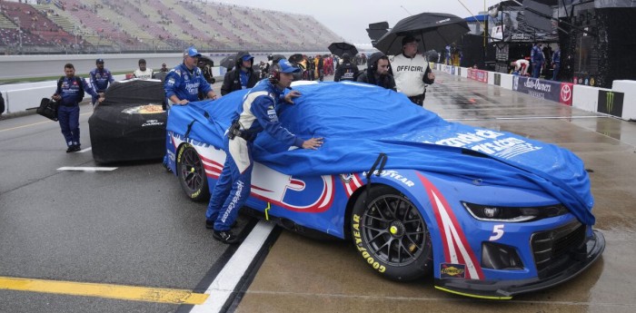NASCAR CUP: la final en Michigan fue suspendida por lluvia y se reprogramó para el lunes