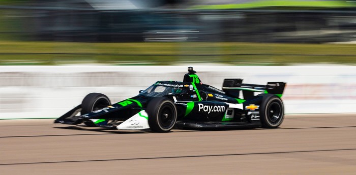 IndyCar: gran cierre de sábado para Canapino, se metió dentro del top diez