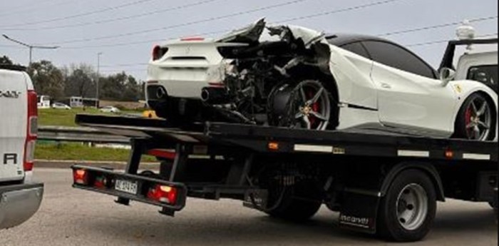 Chocó una Ferrari en Panamericana