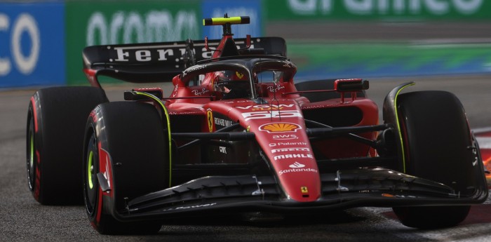 F1: Sainz deslumbró y se quedó con la pole position en Singapur