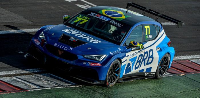 TCR South America: Raphael Reis dominó el viernes en Velopark