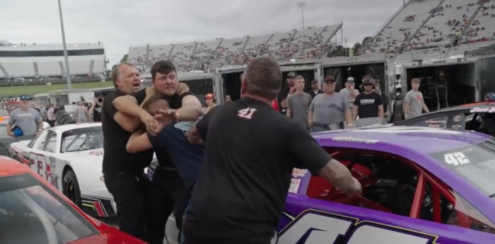 ¡Escándalo¡ El óvalo de Martinsville fue escenario de una pelea entre mecánicos