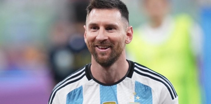 La foto de Messi junto a un semi de TC que se hizo viral en redes