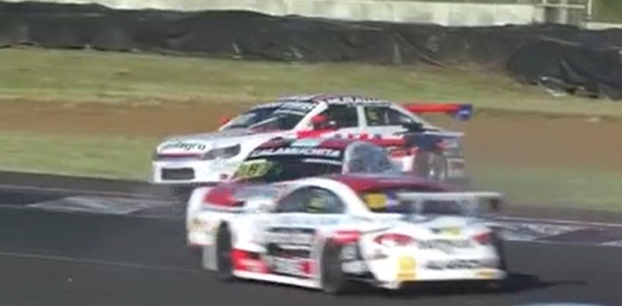 Top race series: ¡De no creer! Se tocaron los líderes y quedaron afuera de pista en la Sprint en Paraná