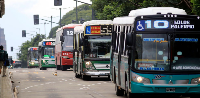 Proponen que los usuarios del transporte público renuncien voluntariamente al subsidio