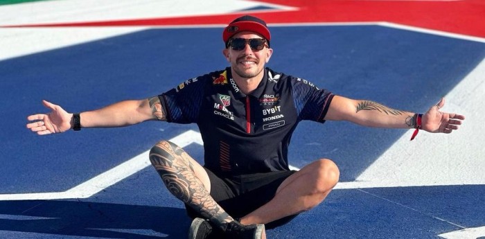 F1: el fin de semana del diseñador argentino que ganó el concurso de Red Bull