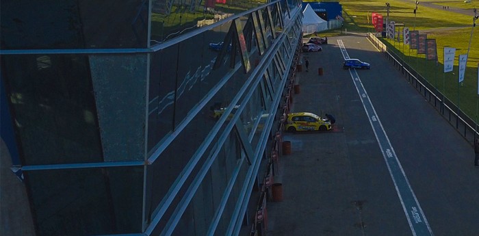 Turismo Pista: comenzó la acción de la carrera de los 300 Pilotos en La Plata