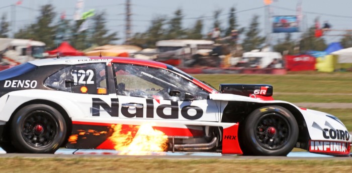 TC en Rafaela: los Toyota en problemas, Jakos rompió motor