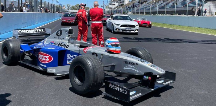 El Minardi que uso Esteban Tuero en la F1 está en las 100 Vueltas de Buenos Aires