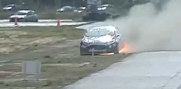 TN: fuego en el auto de Posco, que se queda sin chances en la pelea por el título