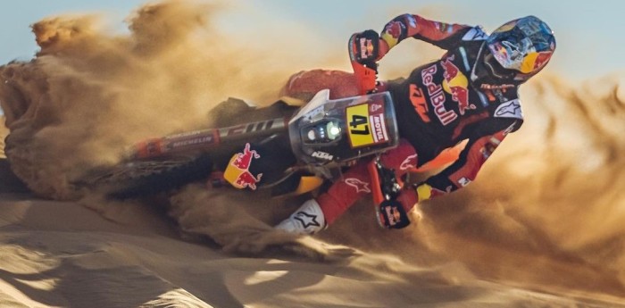 Dakar 2024: Kevin Benavides correrá la 46º edición y presentó su indumentaria