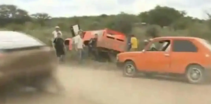 Dakar: el día que un Fiat 147 socorrió al Hummer de Robby Gordon
