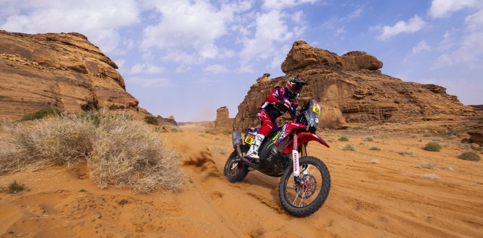 Dakar 2024: Schareina se accidentó con su moto, se fracturó un brazo y abandonó