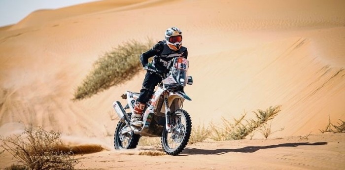 Santiago Rostan te explica cómo prepara su moto para la segunda semana del Dakar
