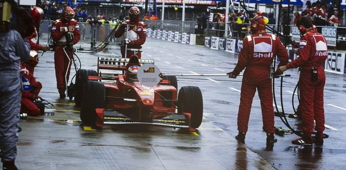 F1: el día que Schumacher ganó pasando por el pitlane