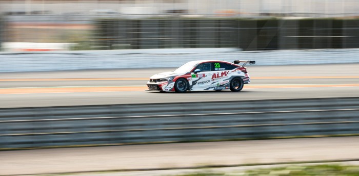 TCR Spain: remontada y podio para Montenegro en la 1ra carrera en Valencia