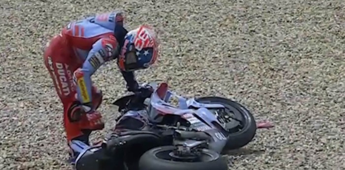 MotoGP: ¡Tremendo! Fuerte caída de Marc Márquez cuando lideraba en Austin